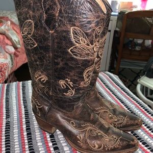 Women’s cowboy boots